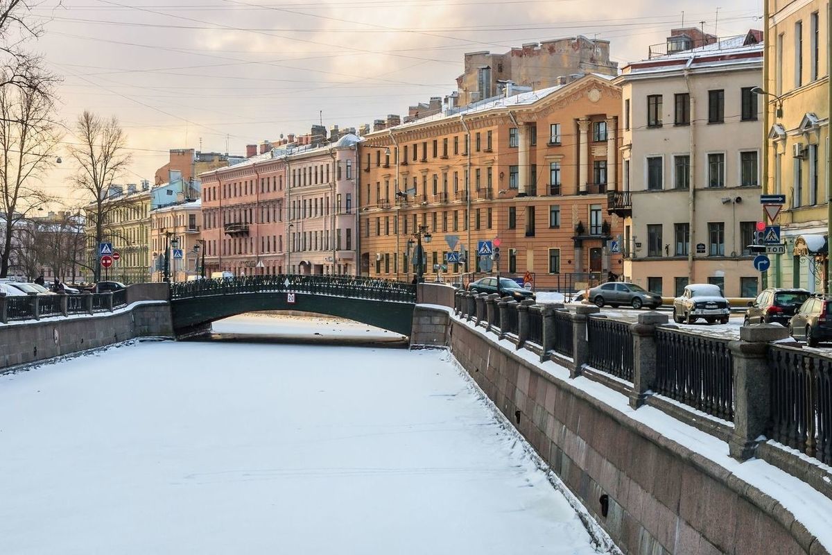 банковский мост зимой