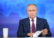 Президент РФ Владимир Путин подписал принятый ранее парламентом закон, в соответствии с которым гражданам предписано покидать зоны чрезвычайной ситуации