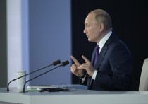 Президент Владимир Путин утвердил принятый закон, по которому до 1 января 2023 года для госслужащих продлевается предельный срок отказа от иностранного гражданства или вида на жительство
