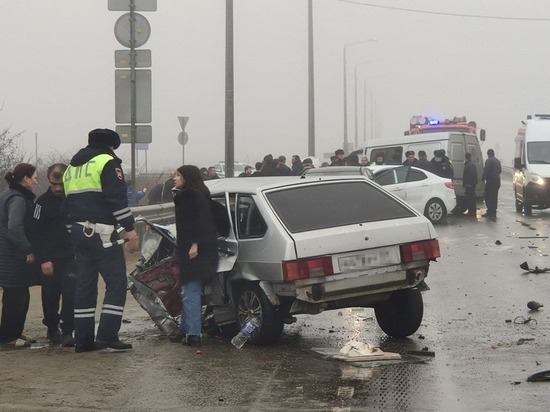 В массовой аварии под Краснодаром погибли три человека, в том числе ребёнок