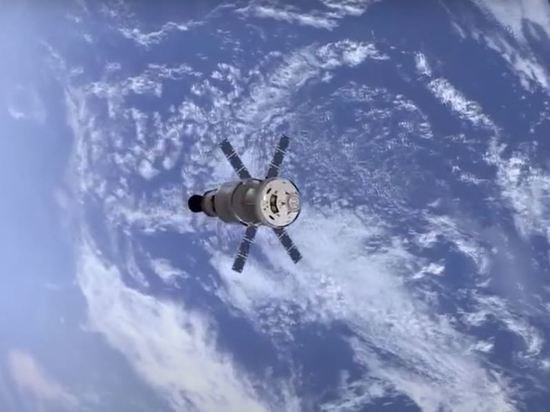 Япония анонсировала запуск первого деревянного спутника