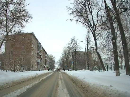 Жители Ижевска жалуются на заужение дорог и колеи на проезжей части