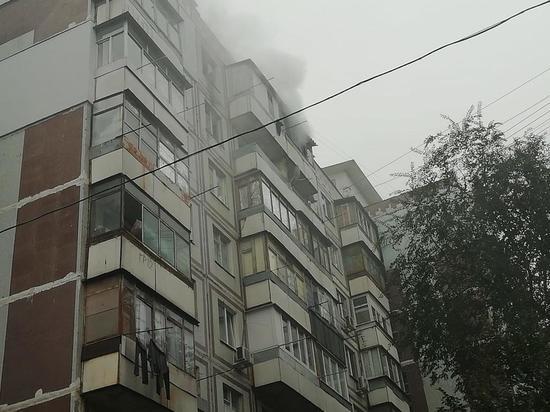 Житель ростовской девятиэтажки получил ожоги при пожаре
