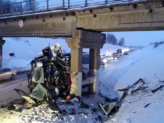 Опубликованы имена погибших в ДТП с автобусом под Рязанью