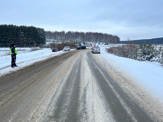 Начинающий водитель устроил ДТП с тремя пострадавшими под Артями