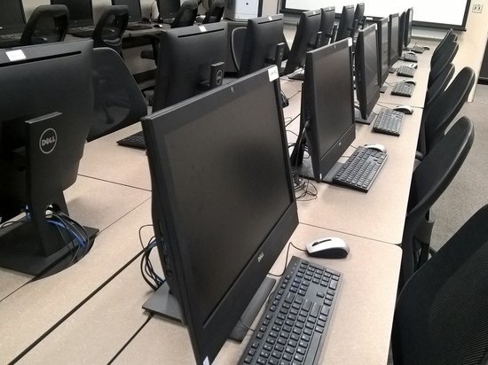 Учебные заведения ДНР получат новые компьютеры