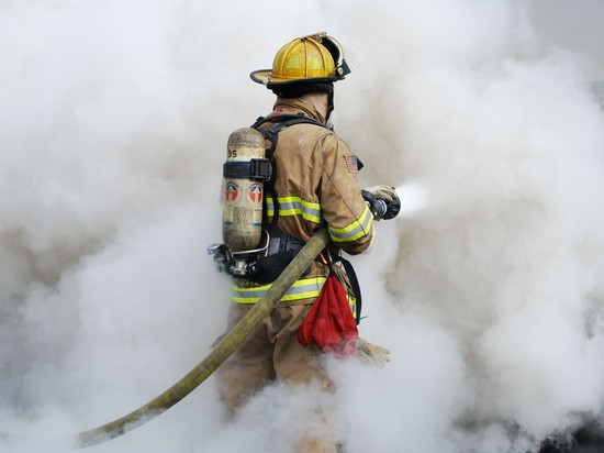 На Дону 56-летний мужчина обгорел при пожаре дома