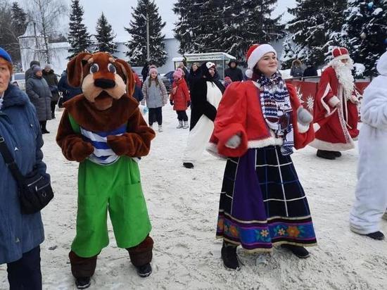Новогодний «Забавный Морозобус» добрался до рязанской Солотчи