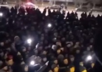 Сотрудники полиции Казахстана начали разгон протестующих в Актау