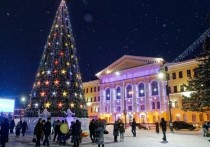 Центром новогодних празднеств в Томске остается Ново-Соборная площадь, каждый день там намечены по три увеселительно-развлекательных программы.