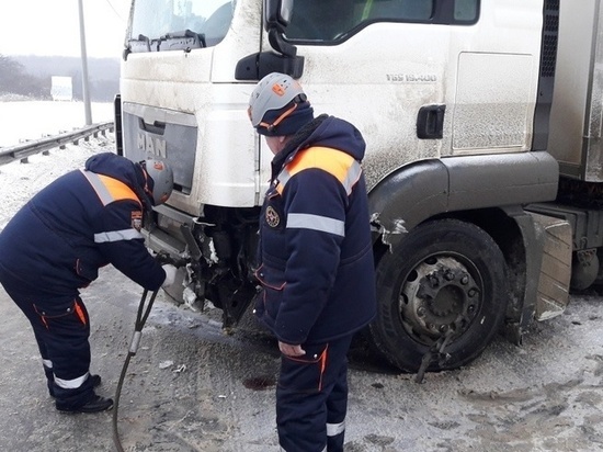 Дорожное происшествие стало причиной большого затора на дороге вблизи Курска