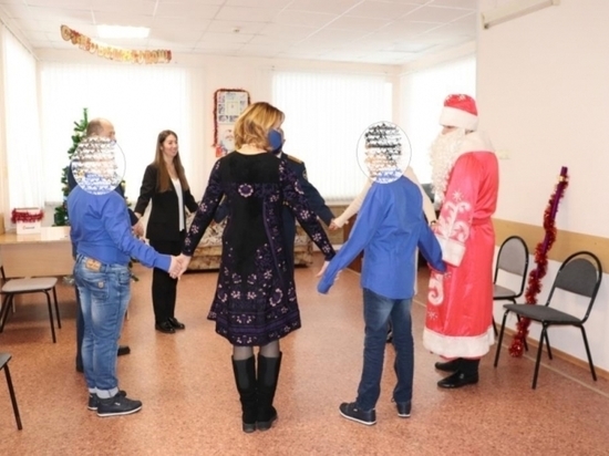 В Иванове малолетних правонарушителей поздравили с новогодними праздниками