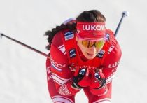 Российская лыжница Наталья Непряева выиграла в общем зачете многодневной гонки "Тур де Ски"