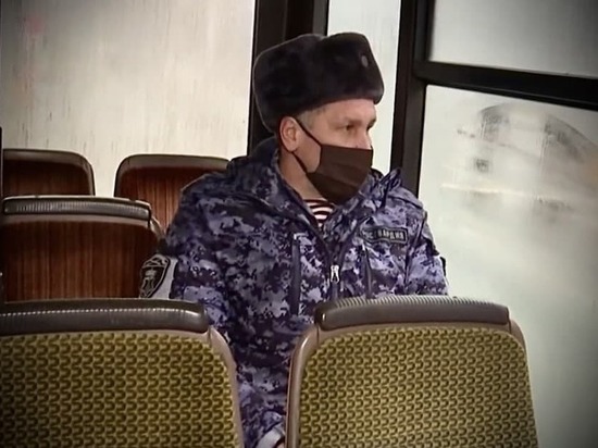 Сотрудник Росгвардии спас пассажира автобуса в Калининграде