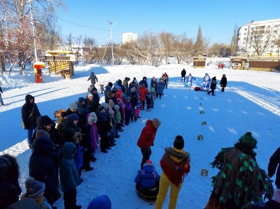 Новогодний семейный заезд на тюбингах прошел в Кургане