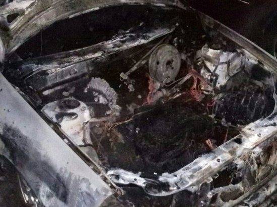 В Ивановской области в ночном пожаре в очередной раз сгорел автомобиль