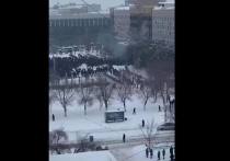 Отставка правительства и понижение цен на газ пока не остудило пыл протестующих в Казахстане