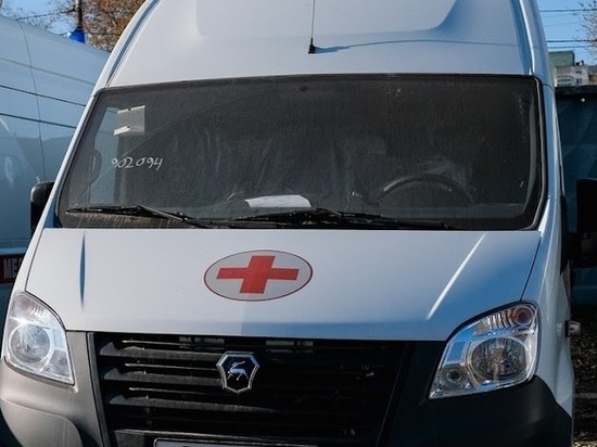 На трассе в Волгоградской области в лобовом ДТП пострадали 3 человека