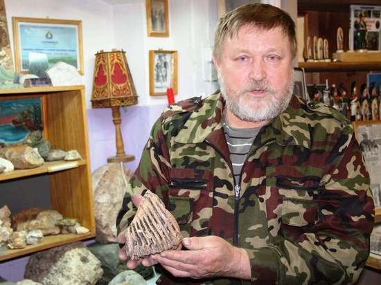 Учитель изо из Ярославской области вот уже 30 лет вырезает солдатиков из дерева
