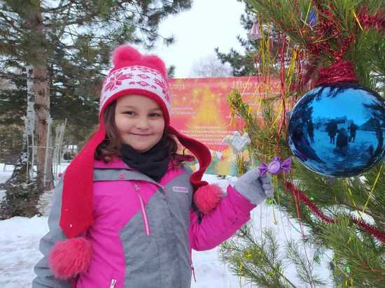Дети Кисловодска отправят шары с пожеланиями Деду Морозу в Великий Устюг