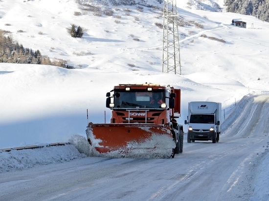 ГИБДД Челябинской области предупреждает водителей о сильных снегопадах