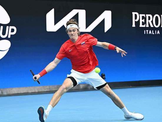 Теннисист Рублев подтвердил отсутствие COVID и прибыл в Мельбурн