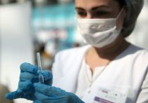 Новый штамм COVID-19 «омикрон», вероятно, появился после мутации в организме человека с иммунодефицитом