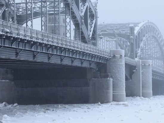 Петербург в субботу ждут туман и мороз до минус 16 градусов