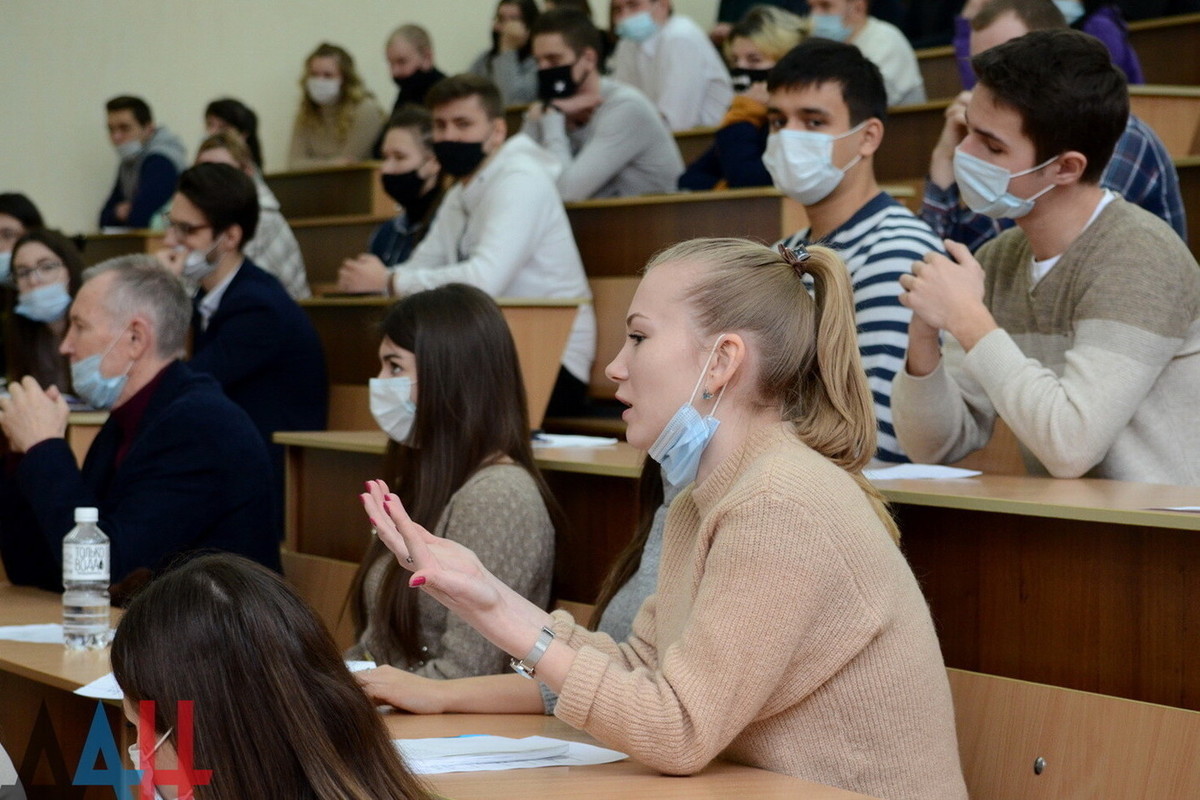 Образование донецкой республики. Студенты вузов ДНР. Выпускники института. Вузы.