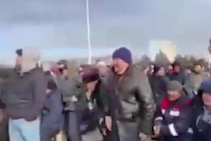 Избиение салтанат в казахстане видео. Обезглавленные милиционеры Казахстан. Обезглавленные силовики в Казахстане.