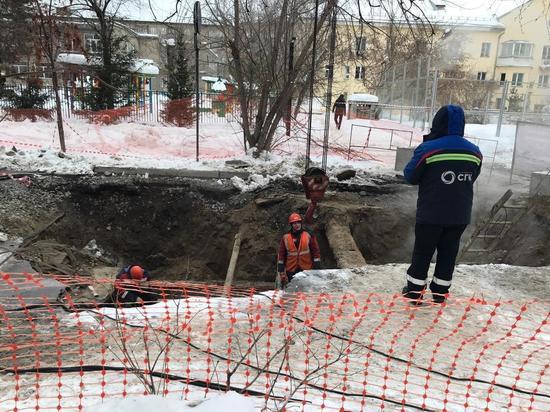 Прокуратура начала проверку после прорыва теплотрассы в Новосибирске