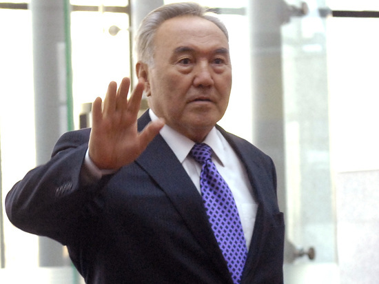 Бывший советник Назарбаева назвал возможную причину его отсутствия на публике