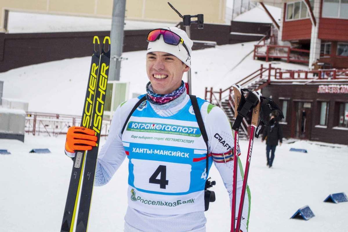 Поршнев выиграл серебро в спринте на этапе Кубка IBU