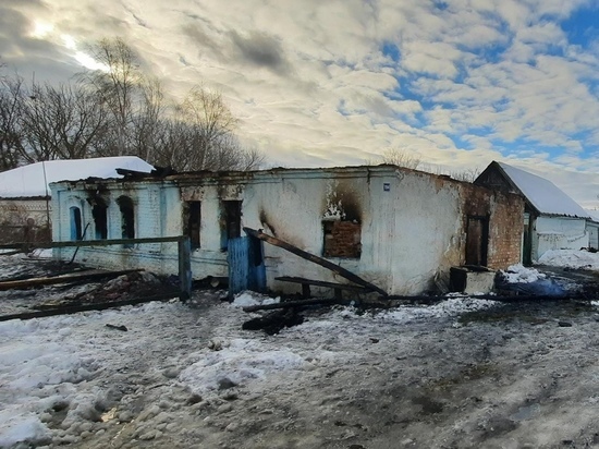 В Петровском районе в пожаре погибла 89-летняя женщина