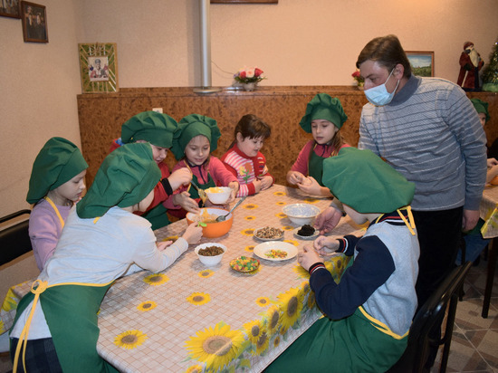 Юных белгородцев научили готовить коливо