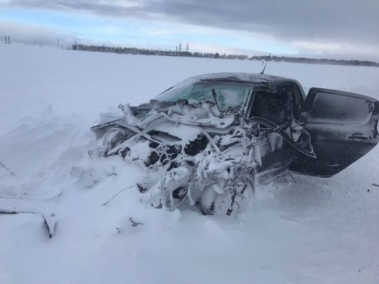 Два ребенка оказались в больнице после аварии с легковушкой и фурой в Башкирии