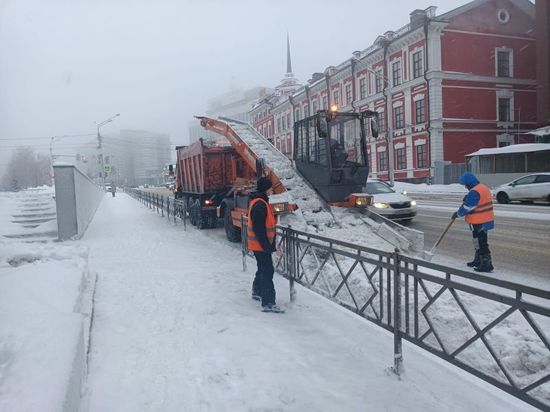 Семь тысяч тонн снега вывезли из Уфы за сутки