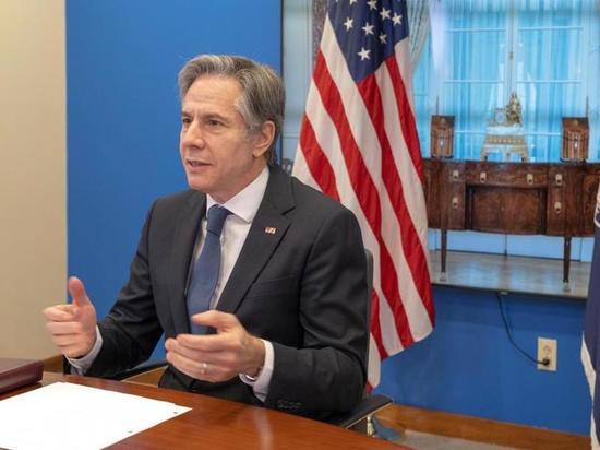 Блинкен: есть два пути решения украинской проблемы