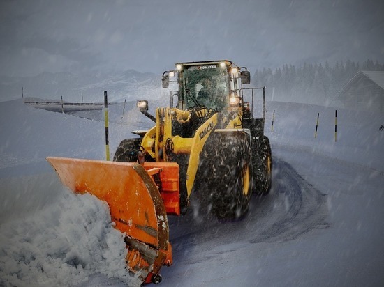 Дорога до дальнего пригорода Томска, деревни Позднеево 9 января оказалась занесена снегом