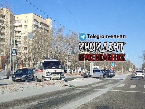 ДТП со «скорой» и Toyota произошло в Краснокаменске, никто не пострадал