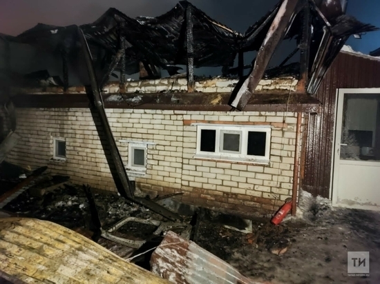 Серьезные ожоги получил пострадавший на пожаре в поселке под Казанью мужчина