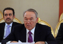 Дмитрий Песков заявил журналистам, что у него нет информации относительно контактов Владимира Путина с экс-президентом Казахстана Нурсултаном Назарбаевым