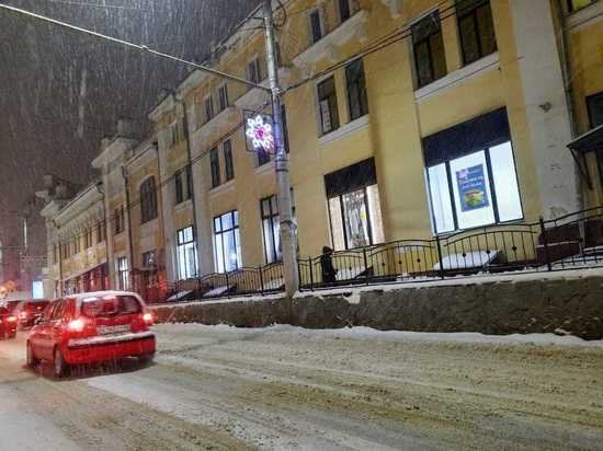 Жителей Калуги просят убрать автотранспорт с пяти улиц