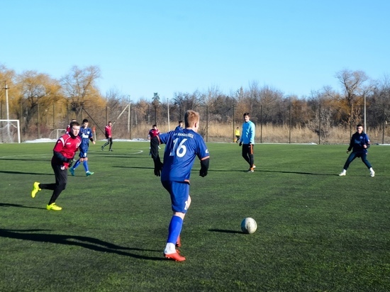 В ДНР прошли первые футбольные матчи в 2022 году