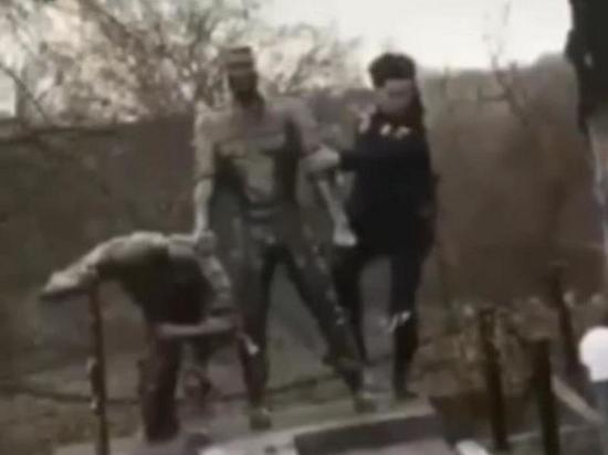 Возбуждено дело против солдата, давшего пощечину памятнику в Краснодарском крае