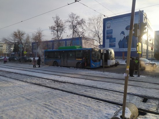 В Новокузнецке из-за аварии образовалась пробка