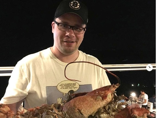 Гарика Харламова госпитализировали с высокой температурой в Москве