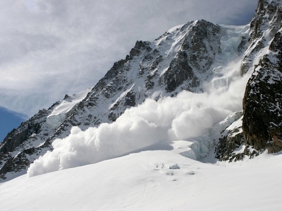 В горах Сочи объявили предупреждение по лавиноопасности