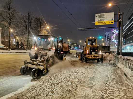 В Нижегородской области дороги чистят круглосуточно