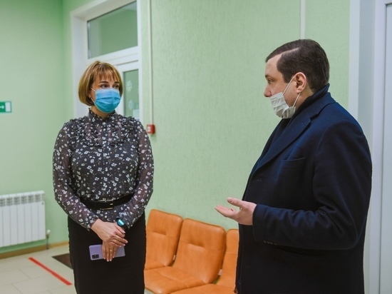 Губернатор Островский заехал 11 января в кабинет врача в Смоленске на Киевском шоссе